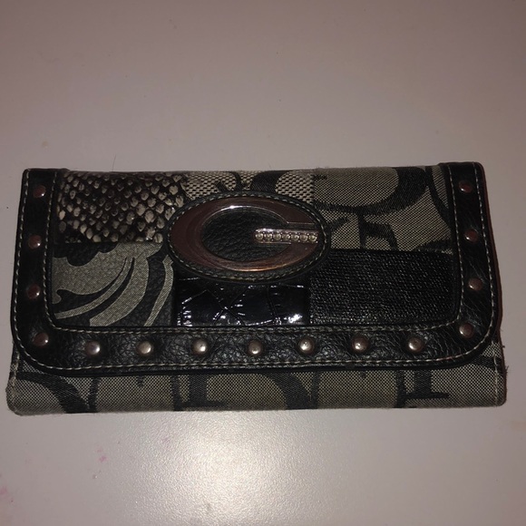 Guess Wallet - Picture 1 of 1
